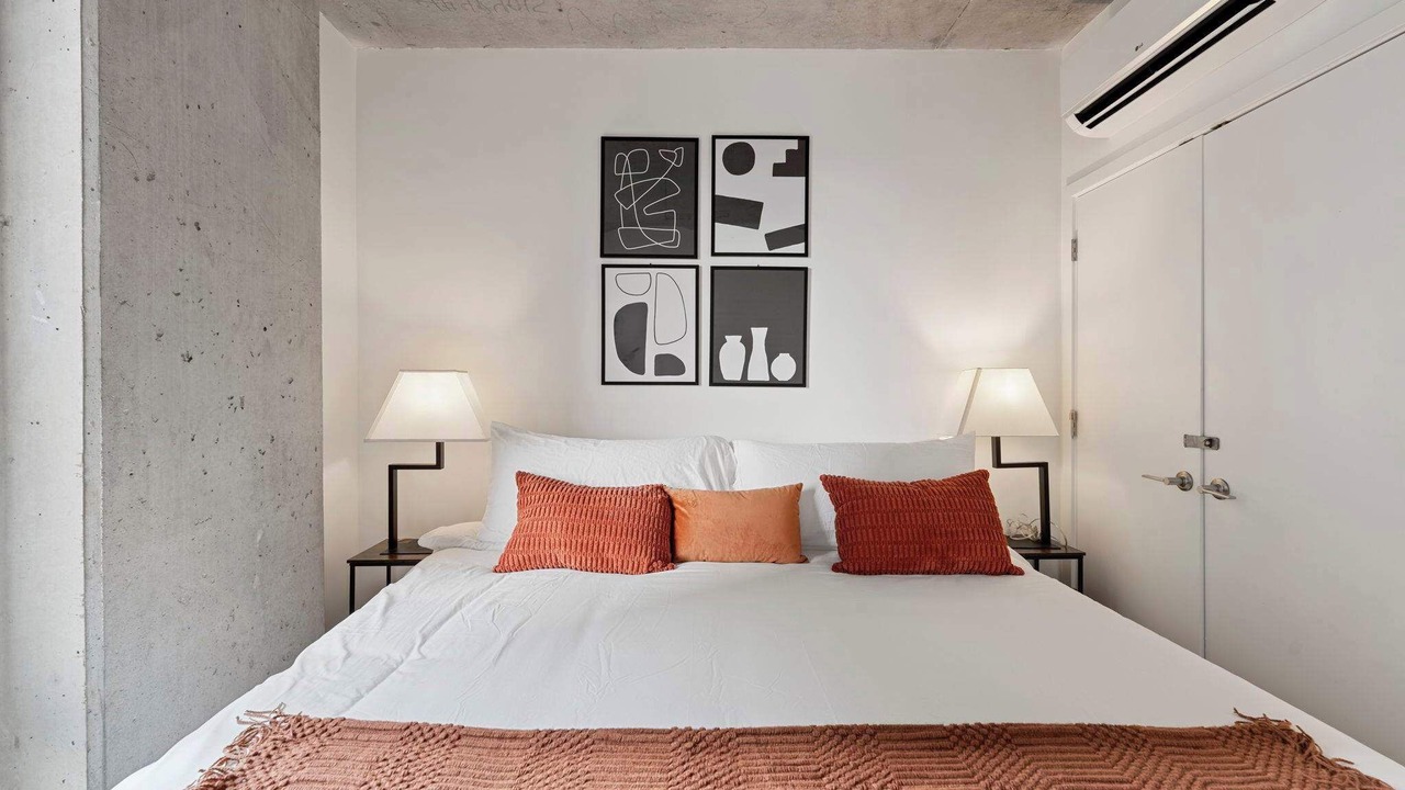Photo of Bedroom in River North