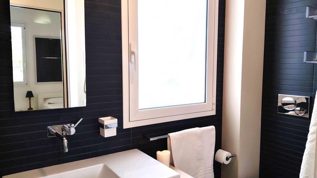 Photo of Bathroom in Comiso