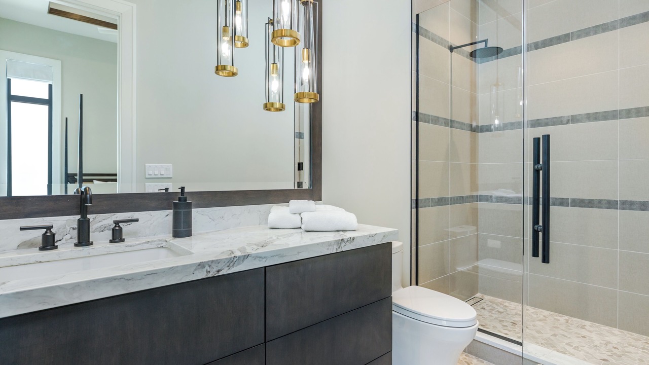 Photo of Bathroom in Staniel Cay