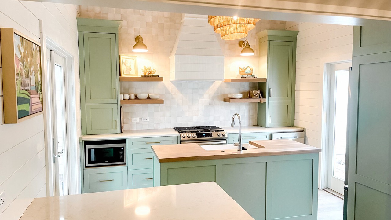 Photo of Kitchen in Lubbers Quarters Cay