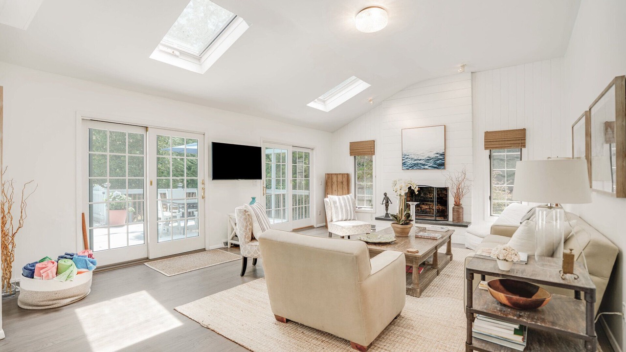 Photo of Livingroom in East Hampton