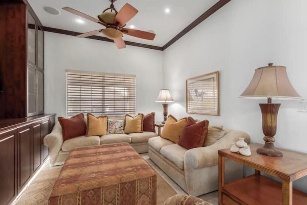 Photo of Livingroom in Foothills