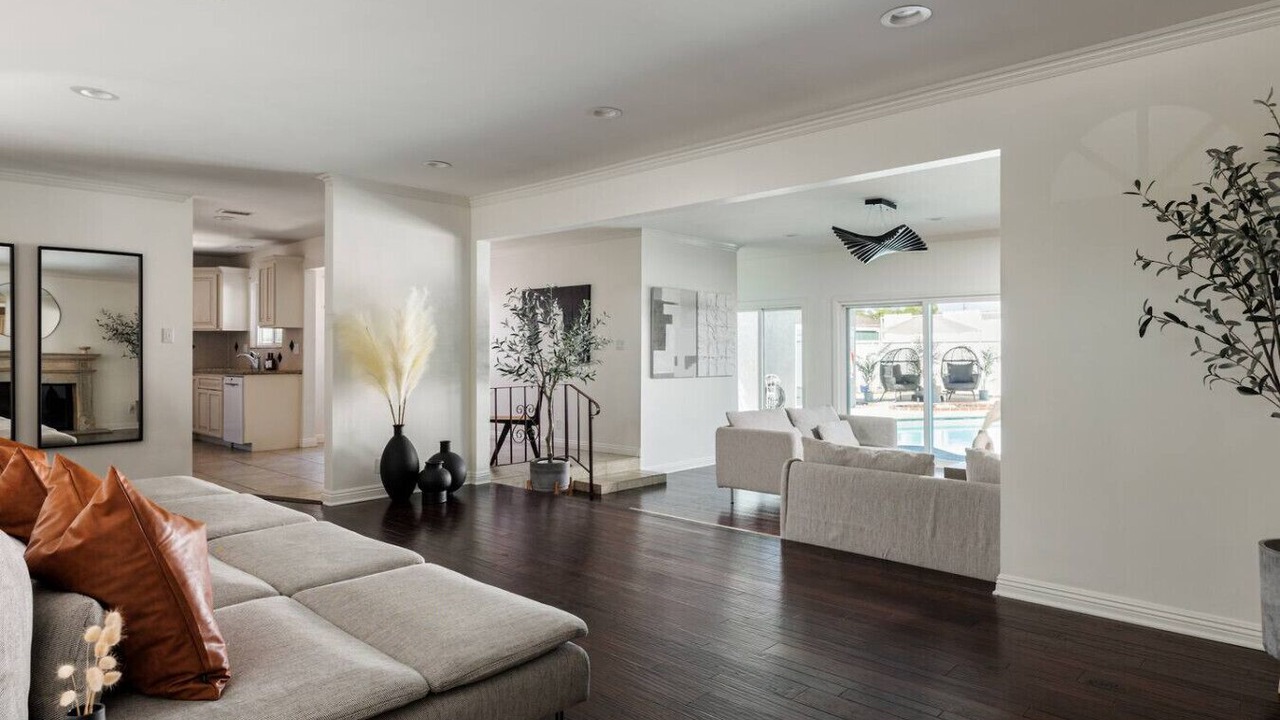 Photo of Livingroom in Los Altos