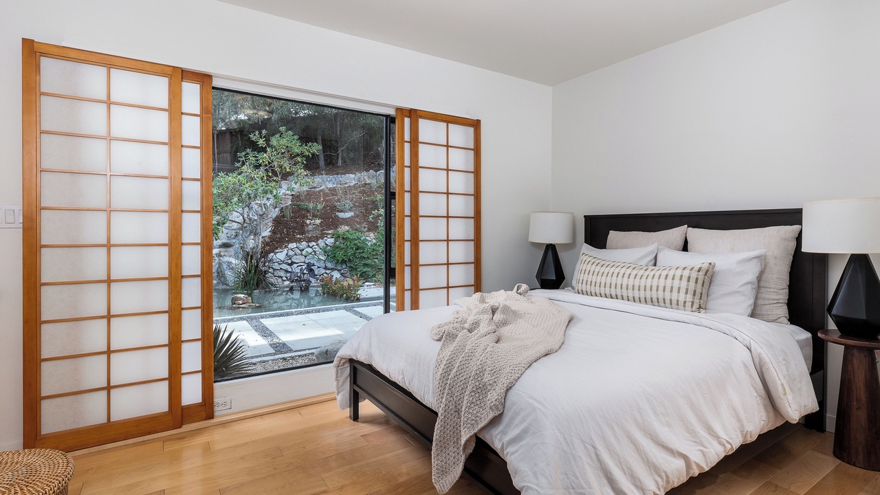 Photo of Bedroom in Silver Lake
