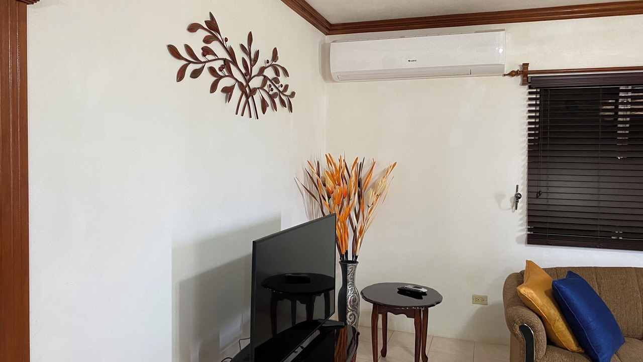 Photo of Livingroom in George Hill