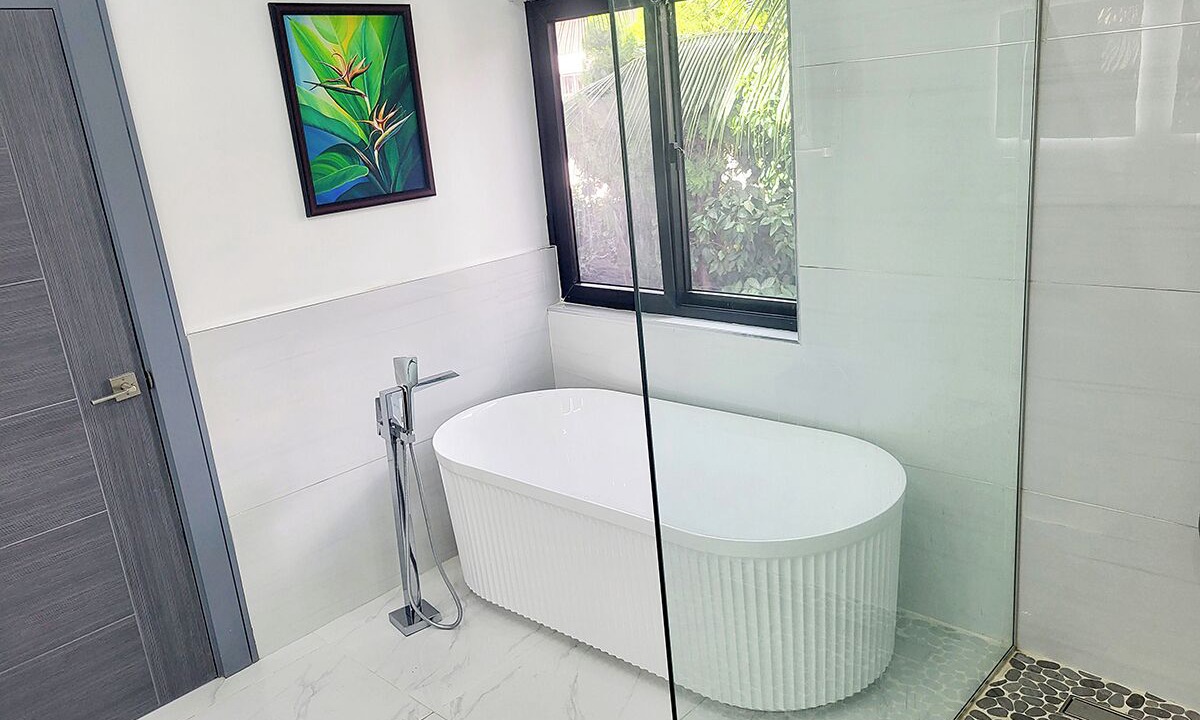 Photo of Bathroom in Whitehouse