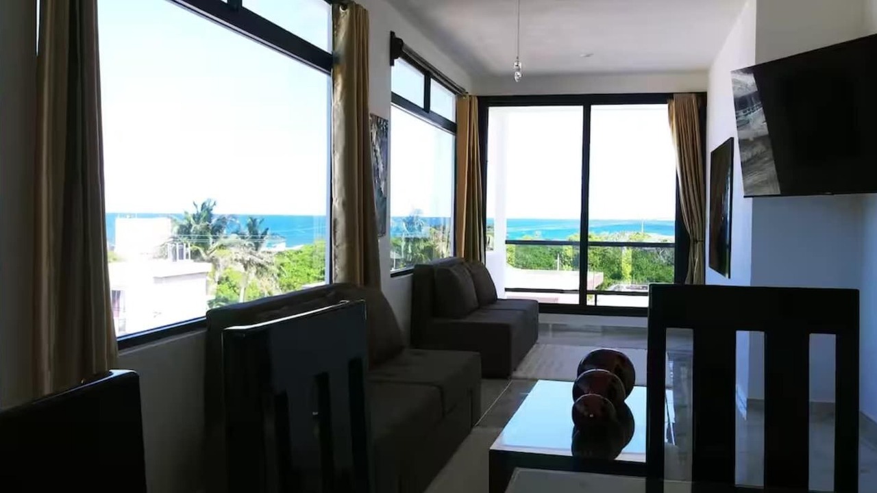 Photo of Livingroom in Salinas