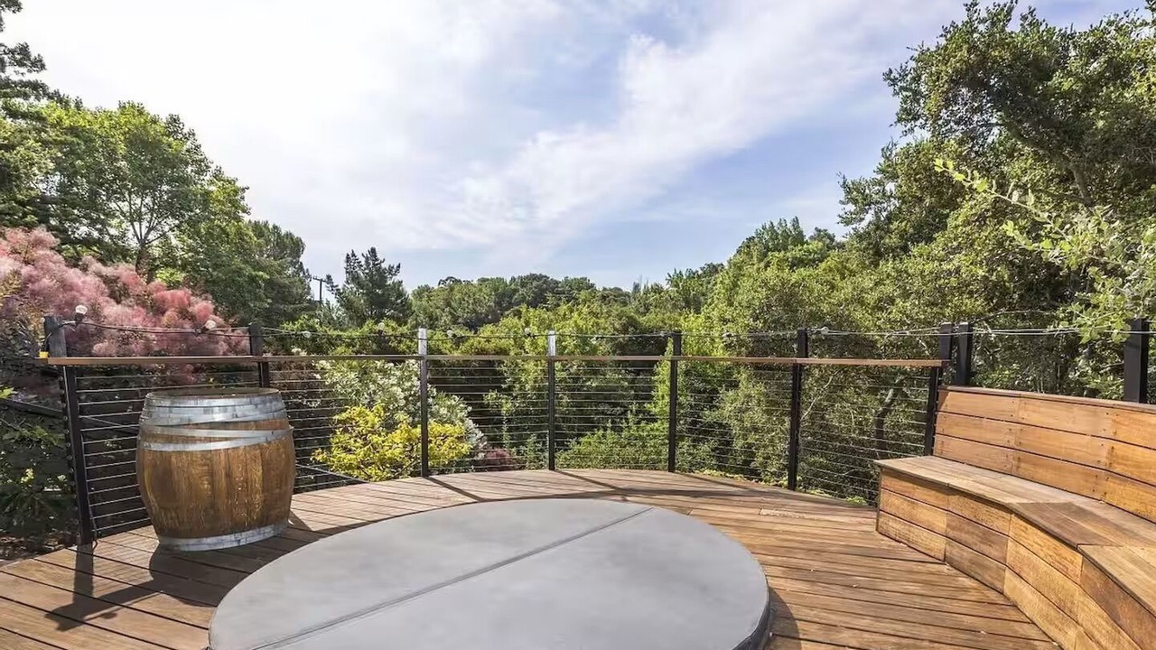 Photo of Patio Balcony in Emerald Hills
