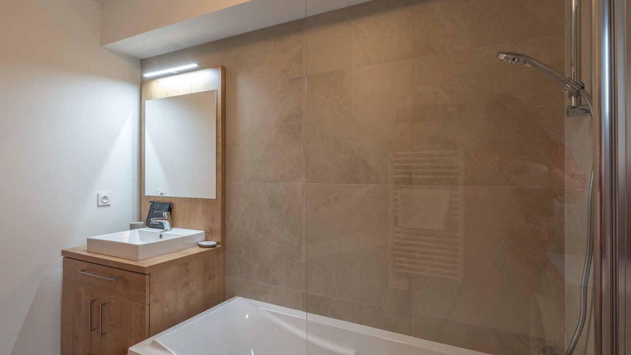 Photo of Bathroom in Eclose-Est