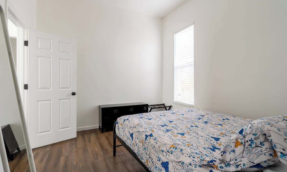 Photo of Bedroom in Hosford-Abernethy