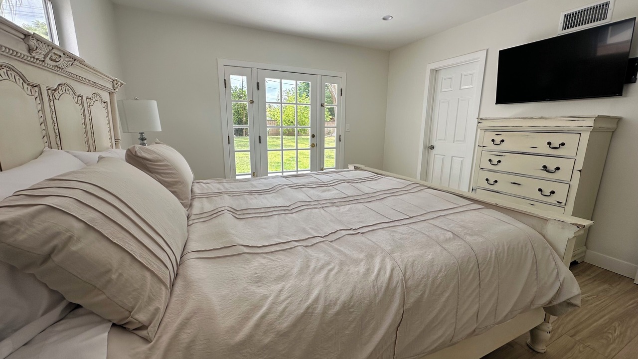 Photo of Bedroom in Northridge