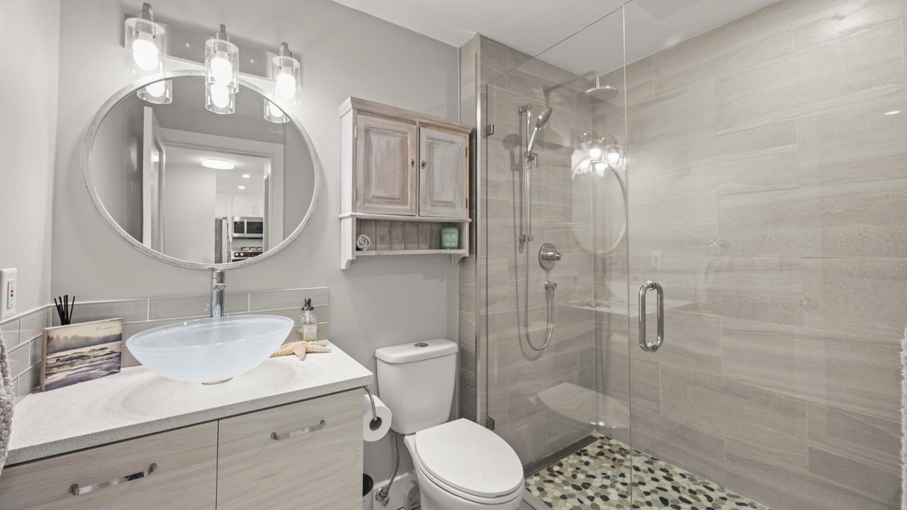 Photo of Bathroom in Metro Vancouver Regional District