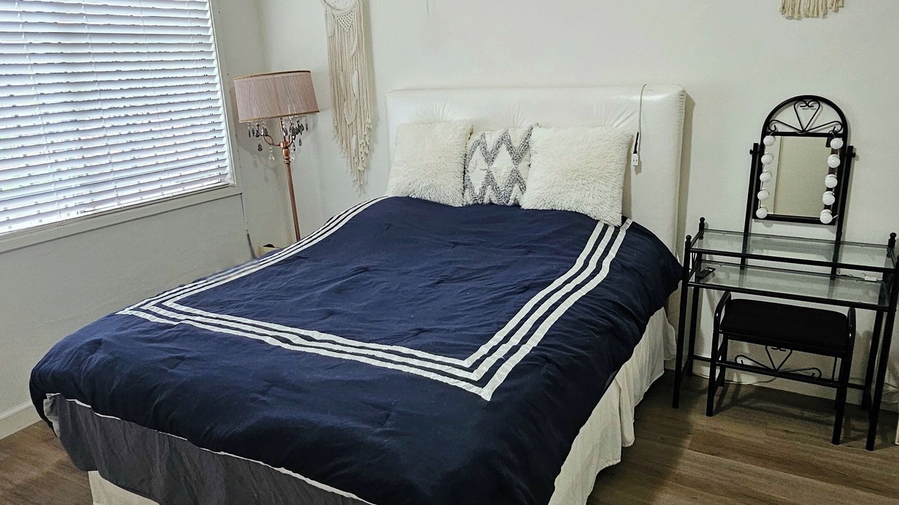 Photo of Bedroom in Koreatown