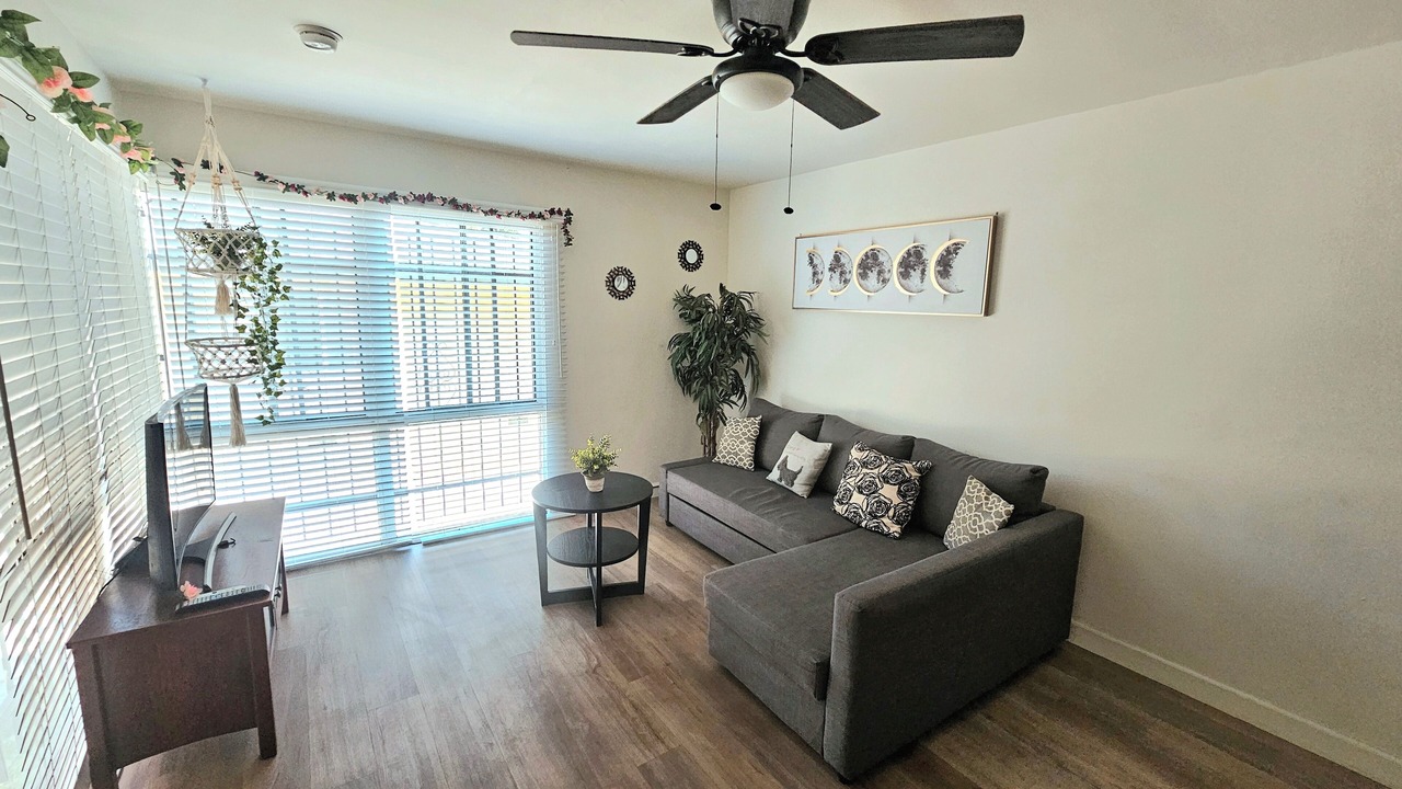 Photo of Livingroom in Koreatown
