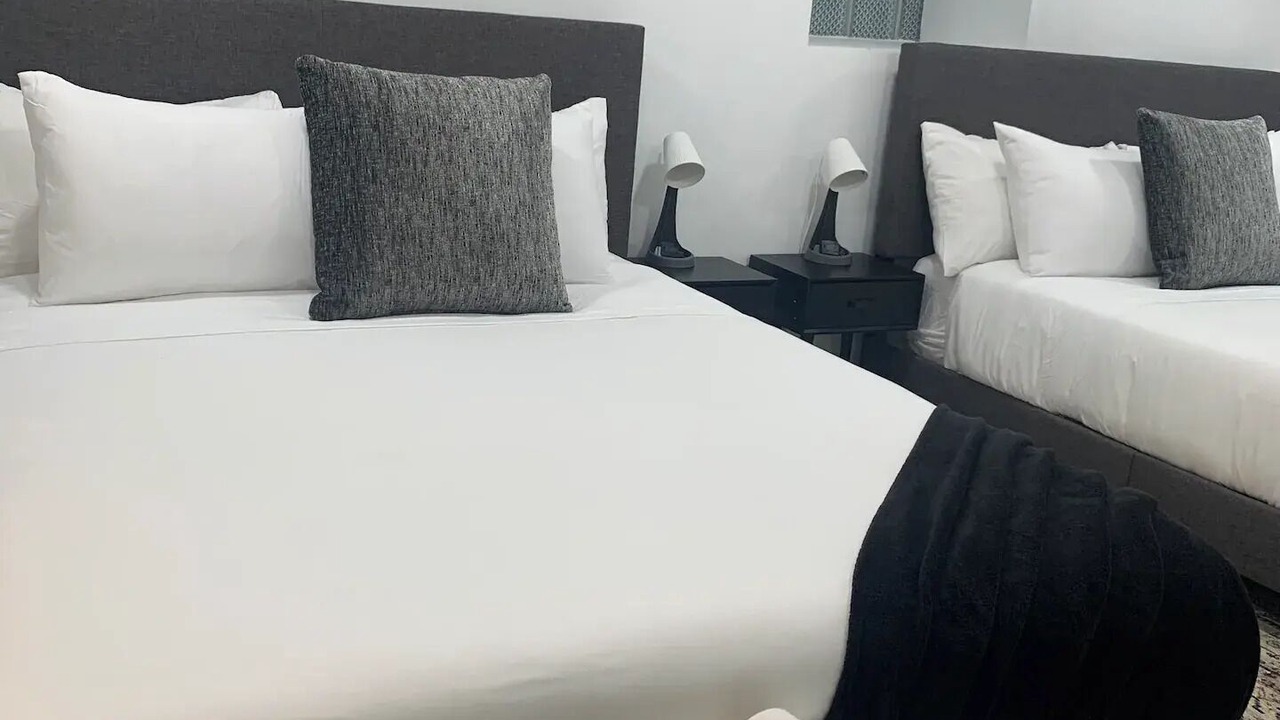 Photo of Bedroom in Edgewater
