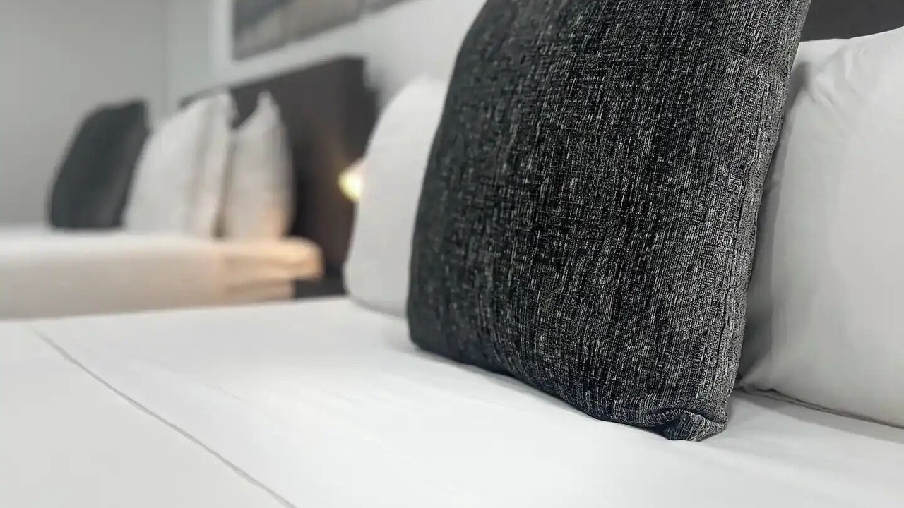 Photo of Bedroom in Edgewater