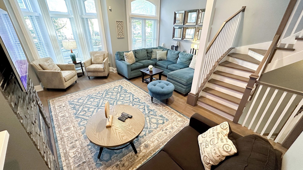 Photo of Livingroom in Near North Side