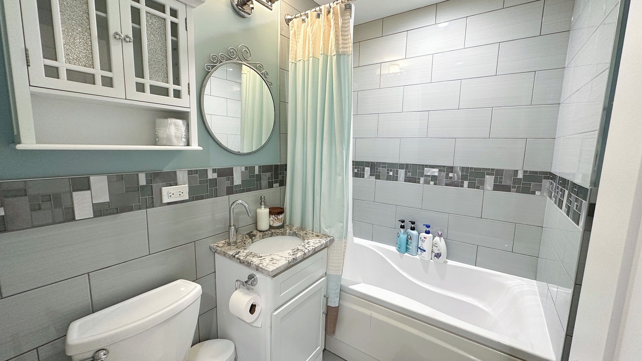 Photo of Bathroom in Near North Side