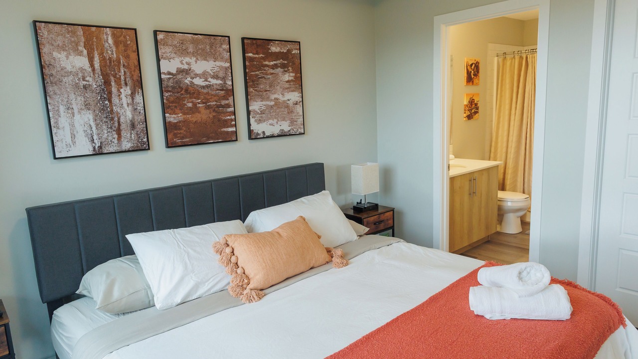 Photo of Bedroom in Inglewood