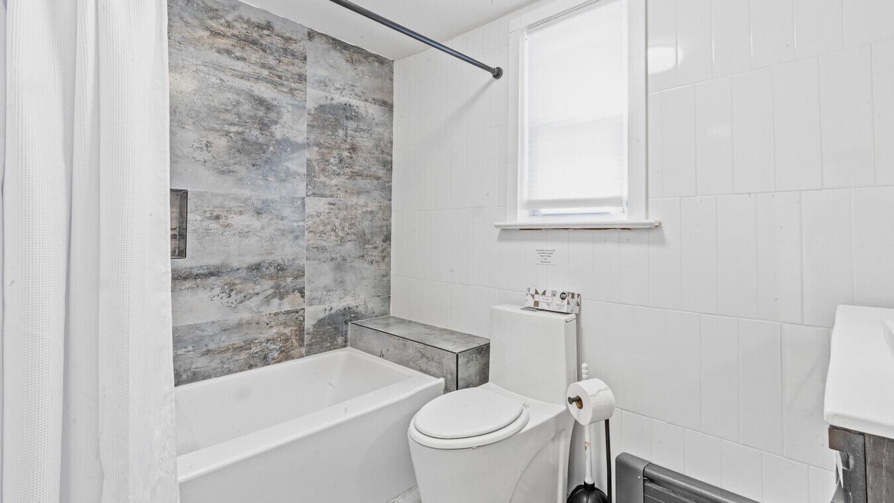 Photo of Bathroom in Woodridge