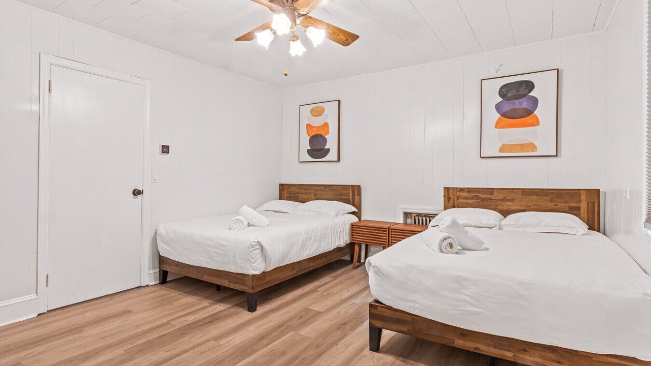 Photo of Bedroom in Woodridge