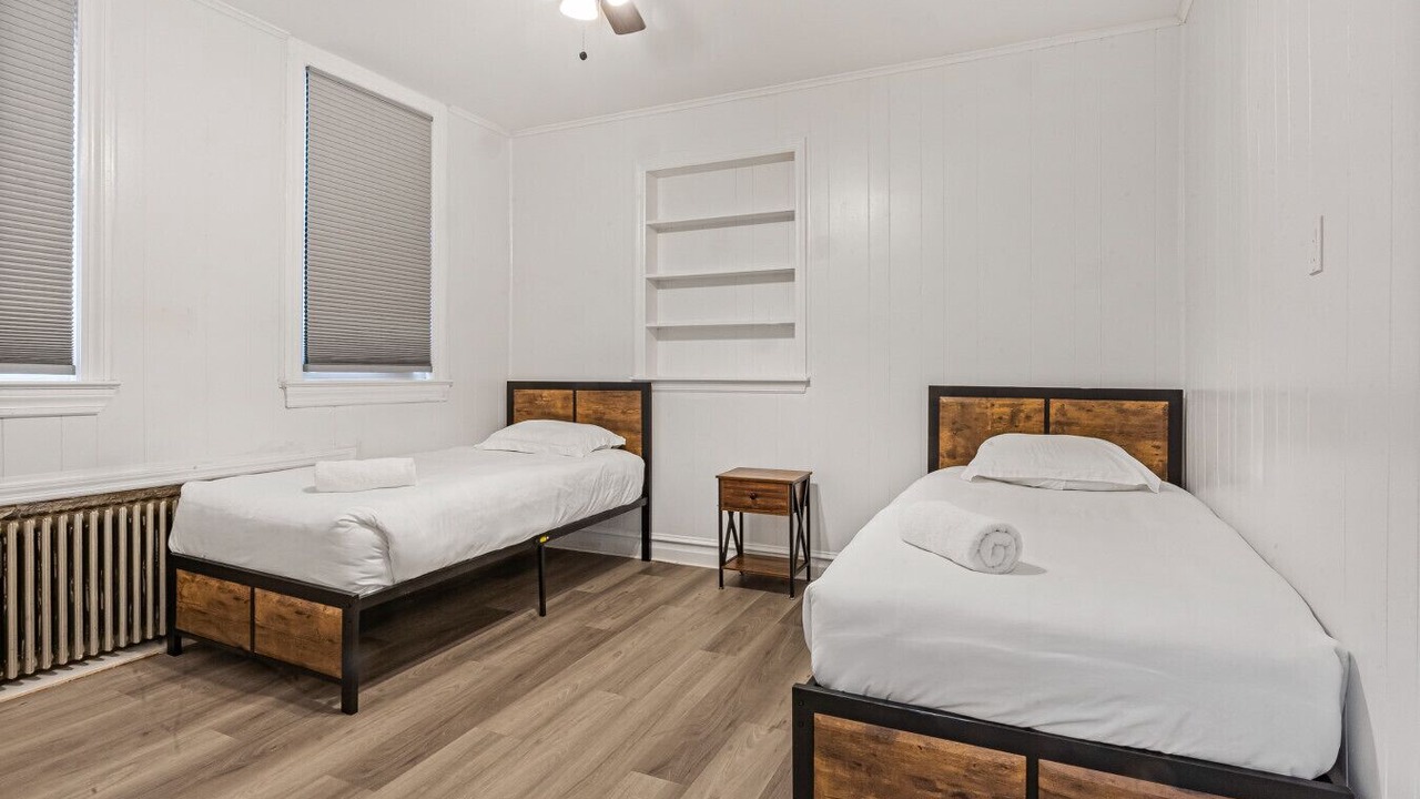 Photo of Bedroom in Woodridge