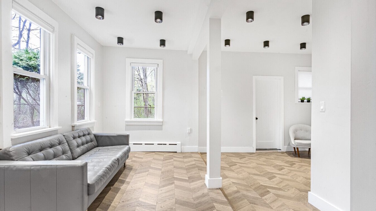 Photo of Livingroom in Woodridge