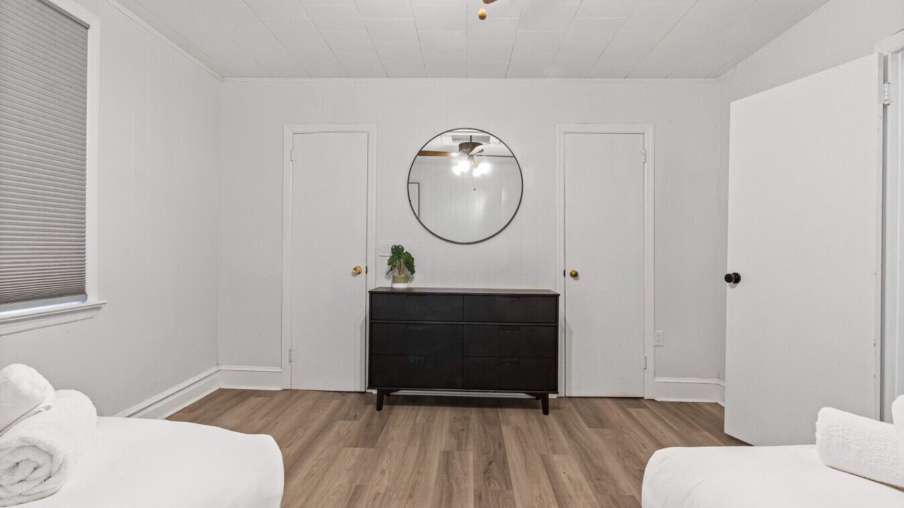 Photo of Bedroom in Woodridge