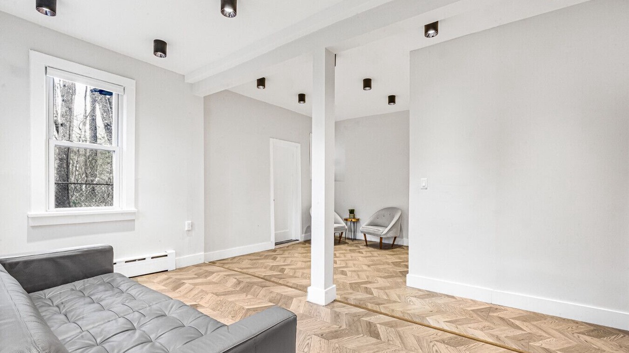 Photo of Livingroom in Woodridge