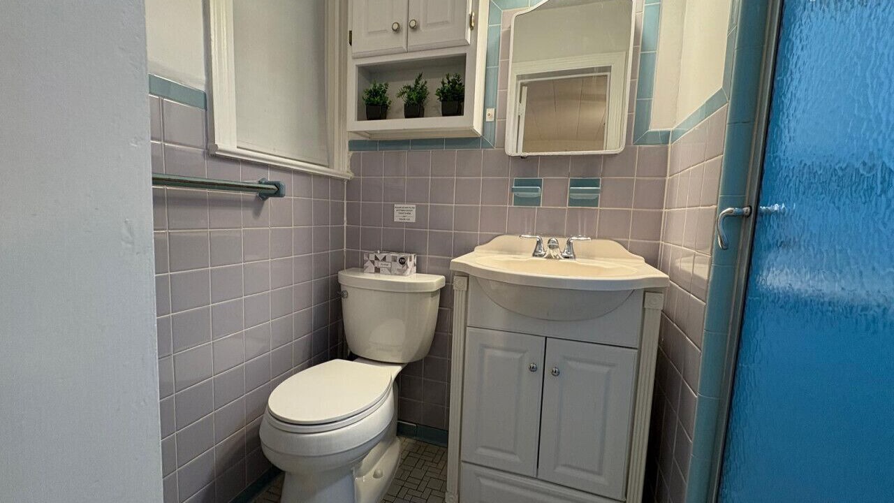 Photo of Bathroom in Woodridge
