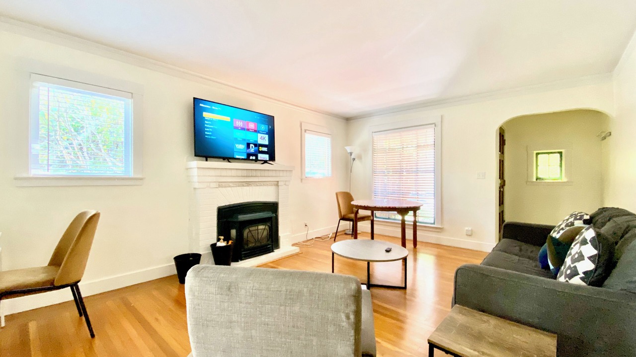 Photo of Livingroom in Menlo Park