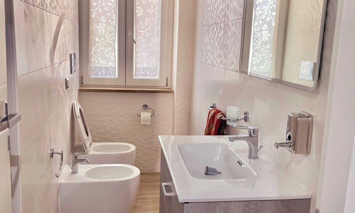 Photo of Bathroom in Zona XVIII Capannelle