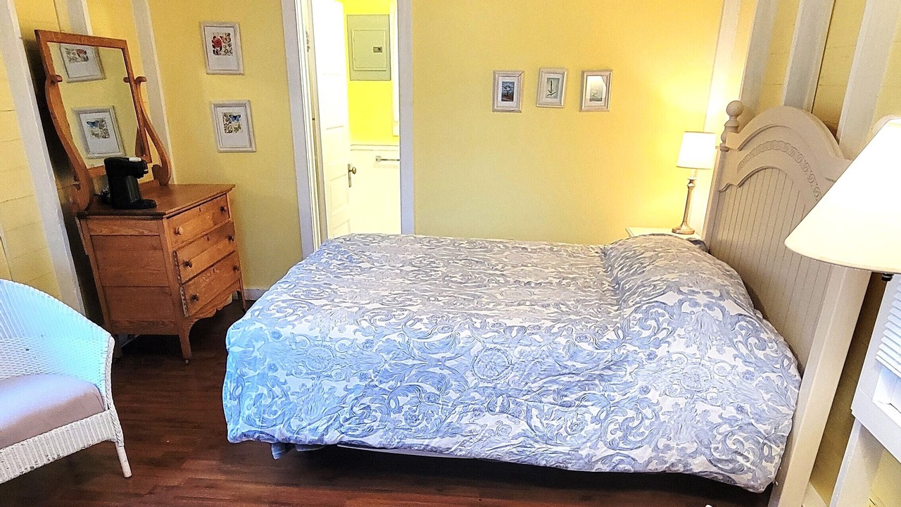 Photo of Bedroom in Onekama