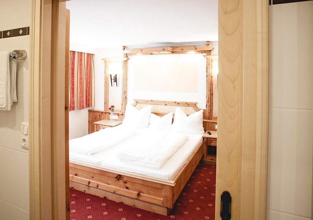 Photo of Bedroom in Weer