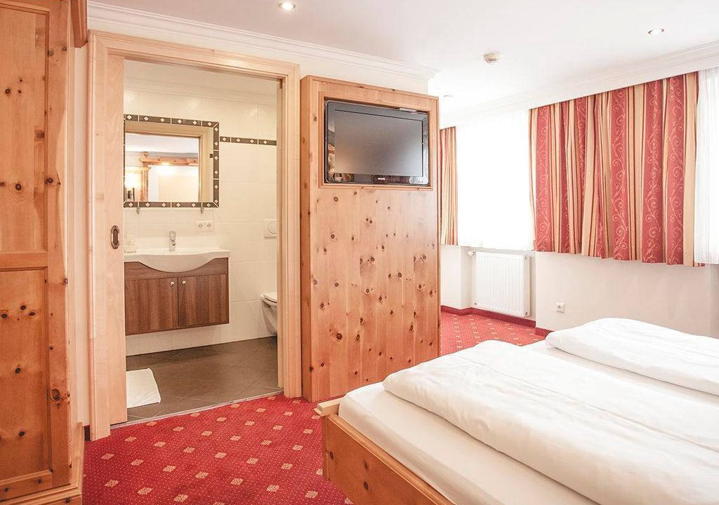 Photo of Bedroom in Weer