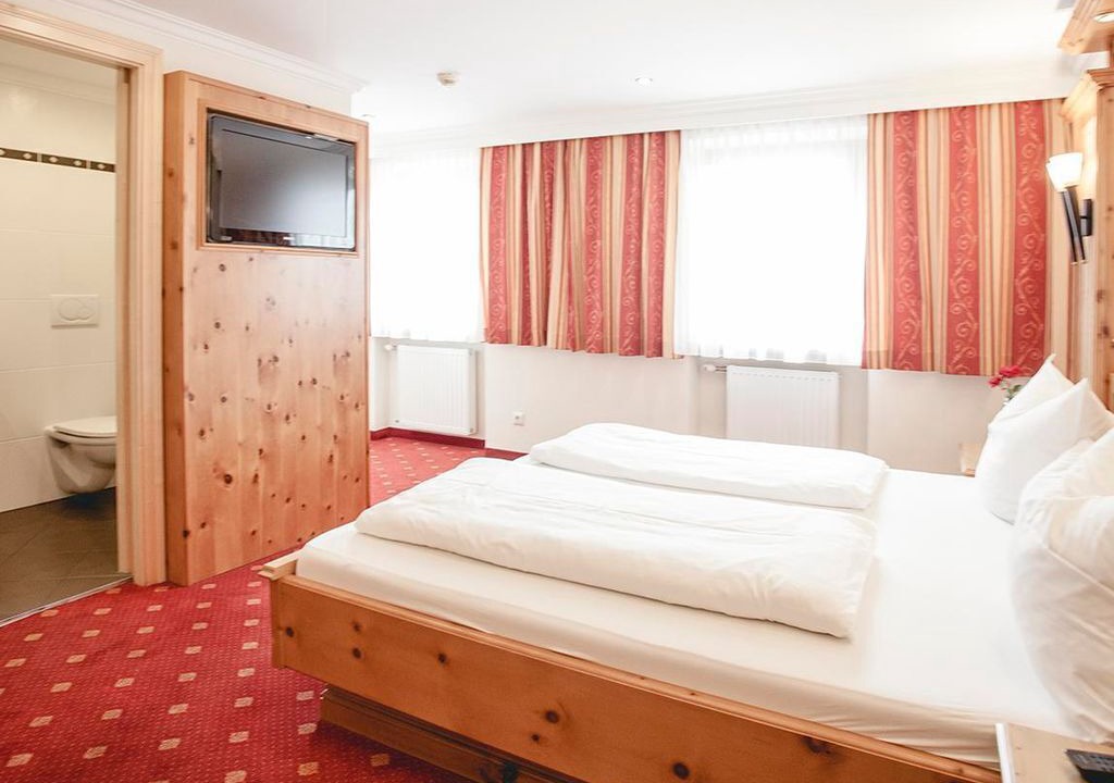 Photo of Bedroom in Weer