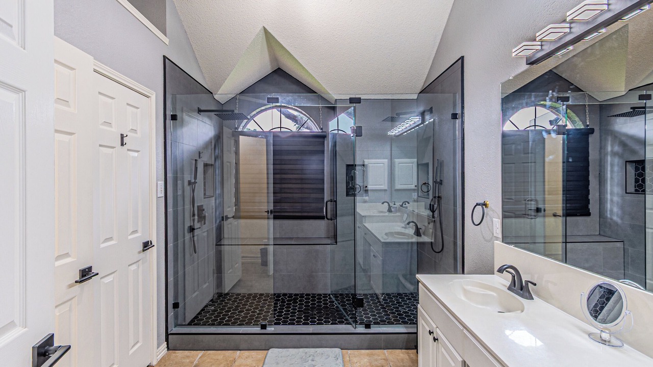 Photo of Bathroom in Rowlett