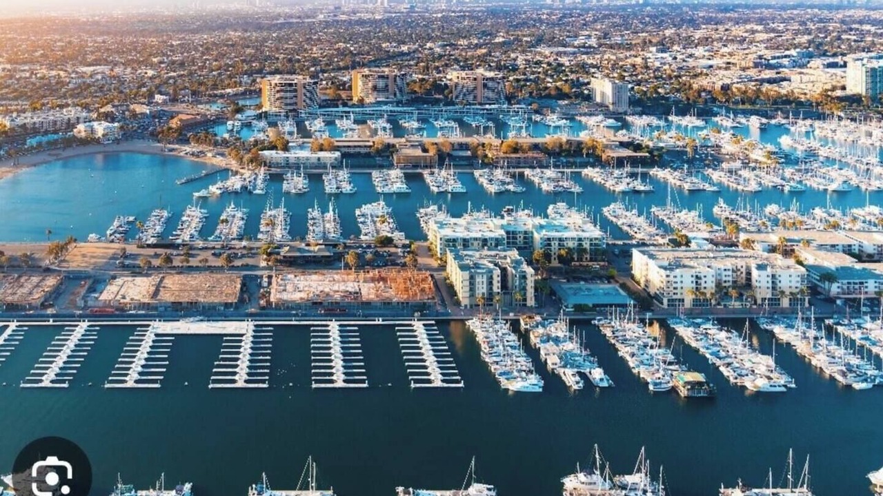 Photo of Others in Del Rey