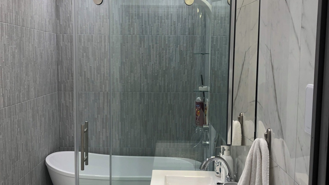 Photo of Bathroom in Laval-des-Rapides