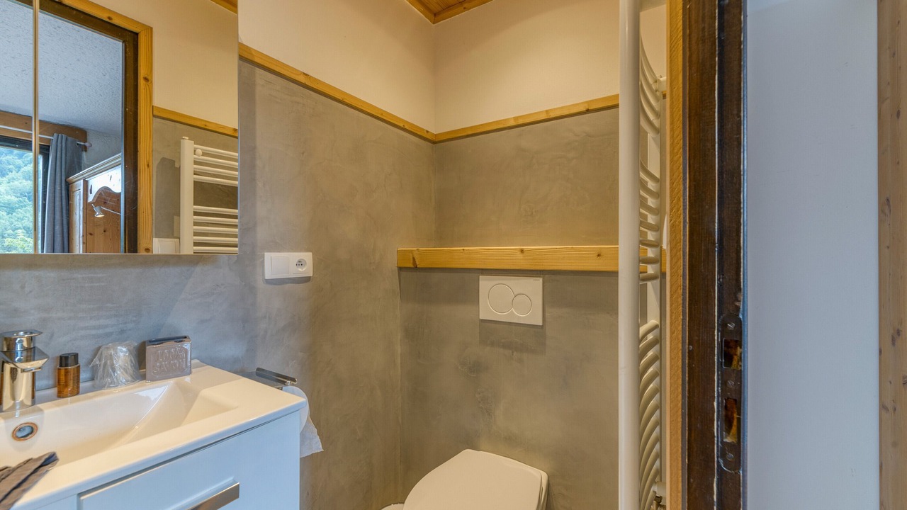 Photo of Bathroom in Oz