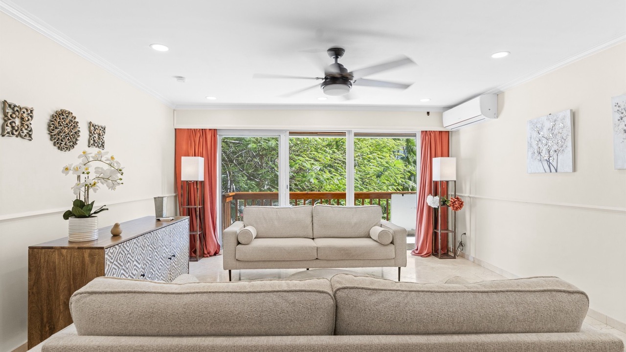Photo of Livingroom in Cole Bay
