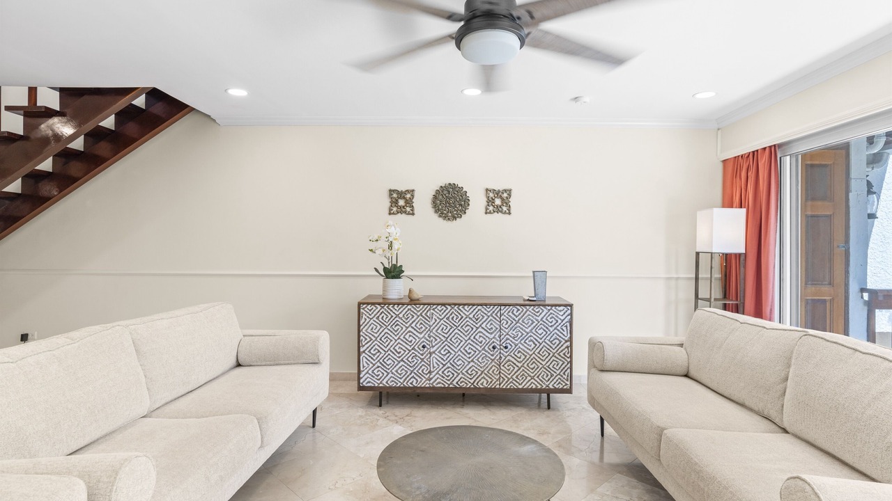 Photo of Livingroom in Cole Bay