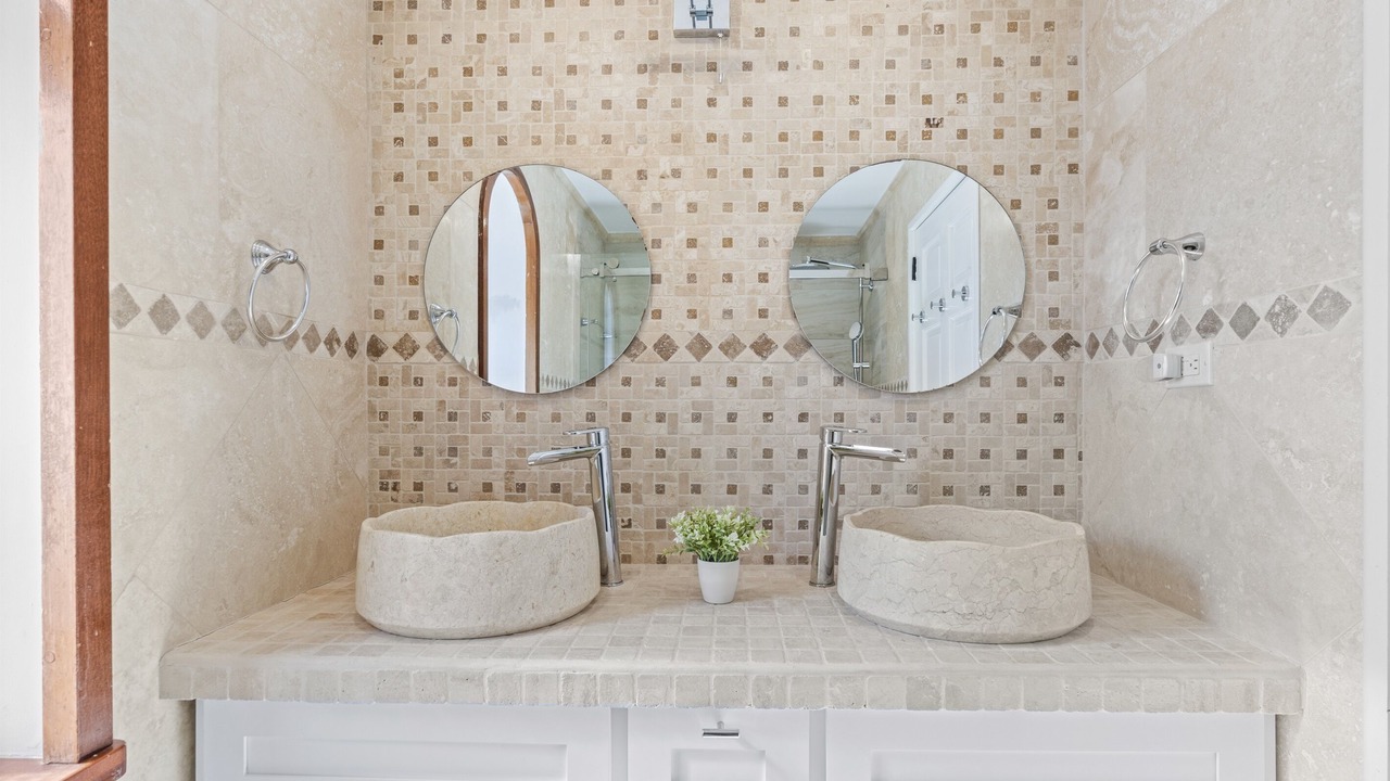 Photo of Bathroom in Cole Bay