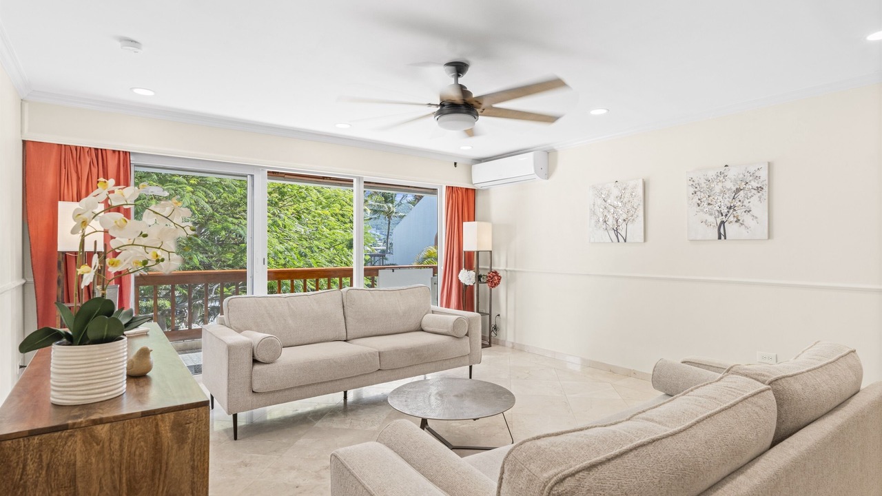 Photo of Livingroom in Cole Bay