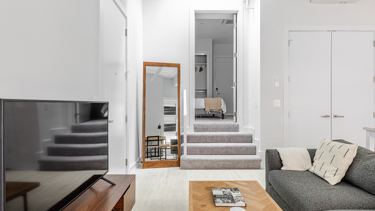 Photo of Livingroom in Downtown Chicago