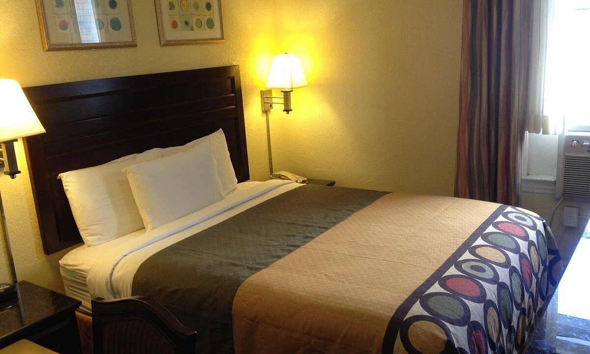 Photo of Bedroom in Theater District