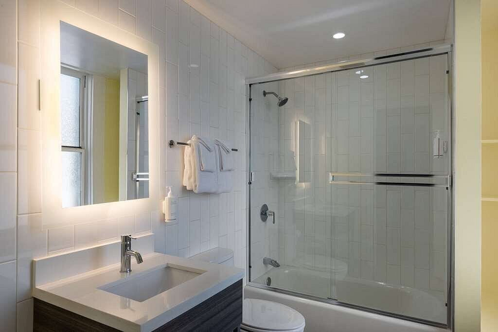 Photo of Bathroom in Theater District