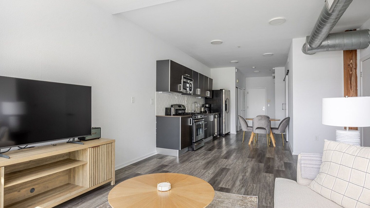 Photo of Livingroom in Del Rey
