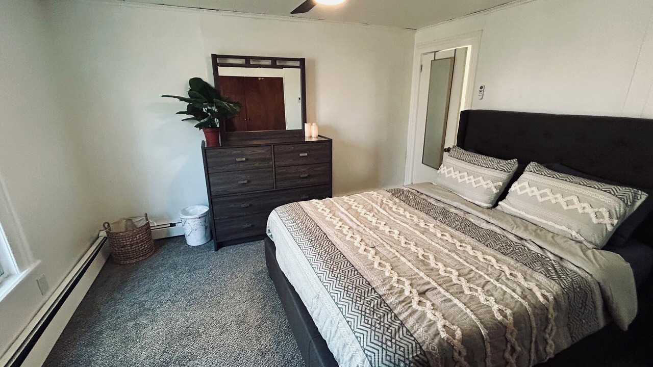 Photo of Bedroom in Town of Brunswick