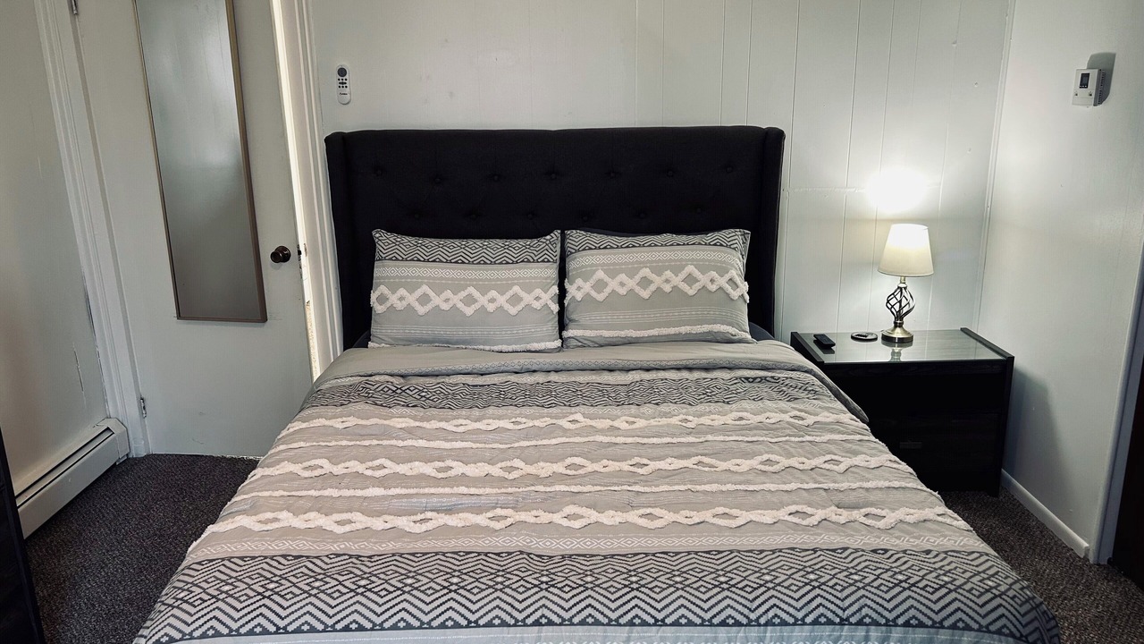 Photo of Bedroom in Town of Brunswick